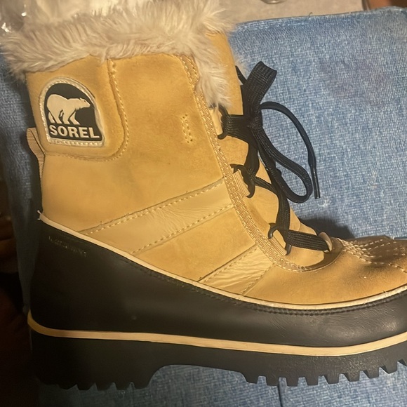 Sorrel Winter Snow Boots!! Tan/J Crew Purchase - Picture 3 of 6